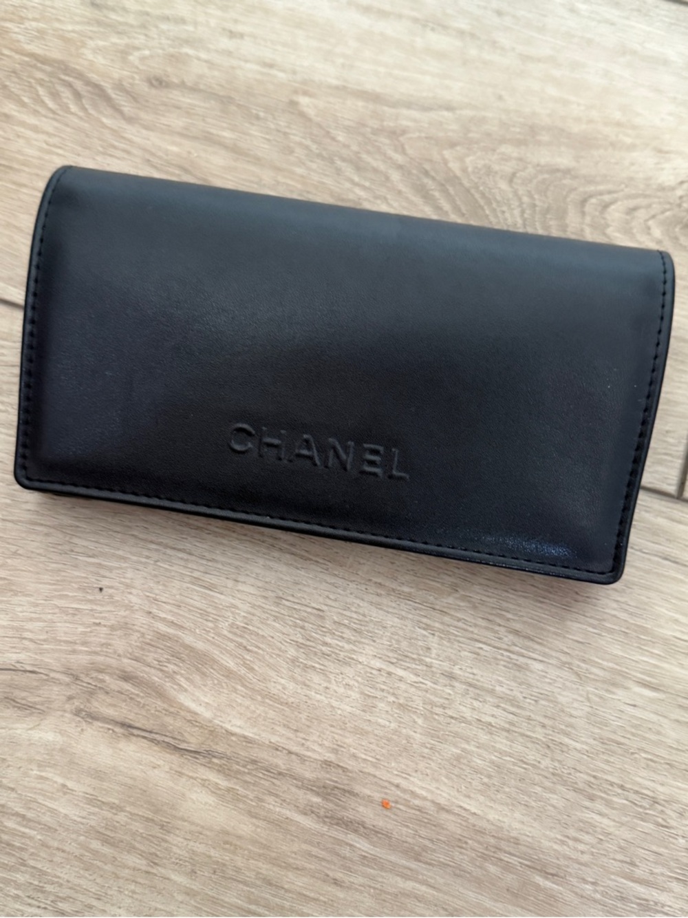 Chanel Black Quilted Sunglasses Case - Picture 6 of 6